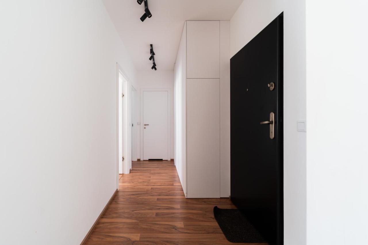 Big Apart - Atal Towers - 3 Rooms - Private Parking Place Wroclaw Ngoại thất bức ảnh