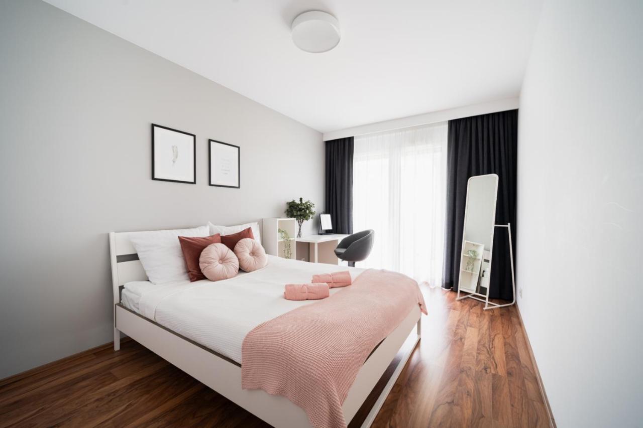 Big Apart - Atal Towers - 3 Rooms - Private Parking Place Wroclaw Ngoại thất bức ảnh